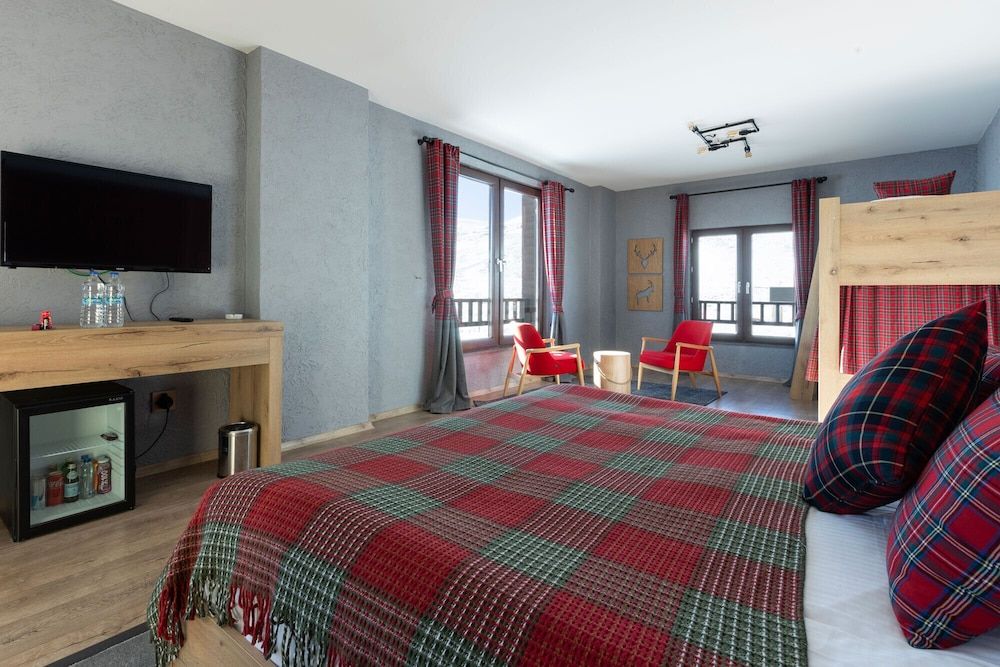 Magna Chalet Otel Standard Quadruple Room 5