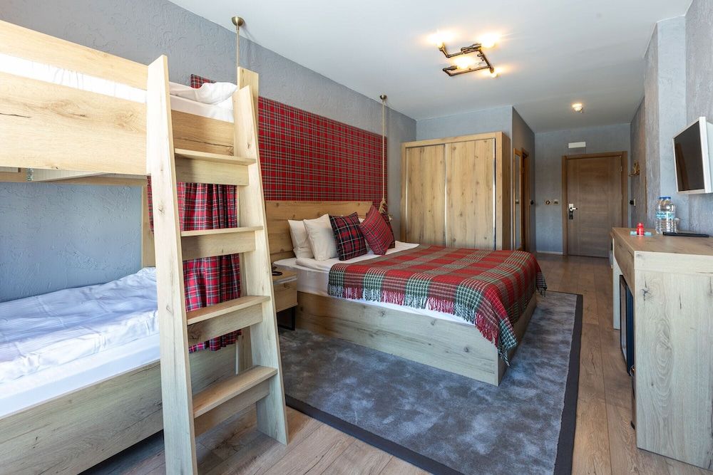 Magna Chalet Otel Standard Quadruple Room 12