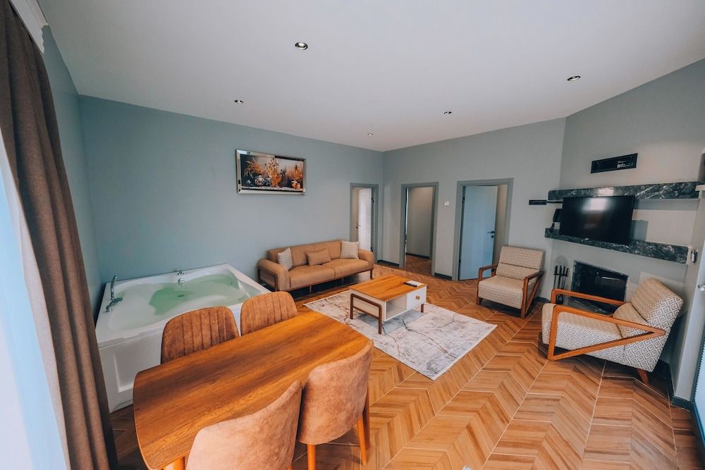 THE GREEN PARK SAPANCA Family Villa, Private Pool, Partial Lake View 2