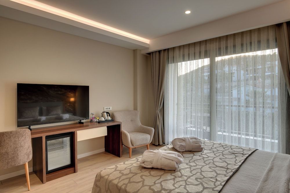Dedeman Gure Nurhayat Thermal Resort&Spa Superior French Room 2