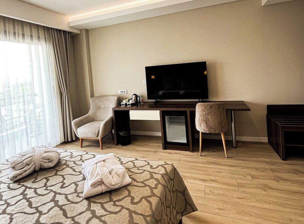 Dedeman Gure Nurhayat Thermal Resort&Spa Superior Double Room, Sea View