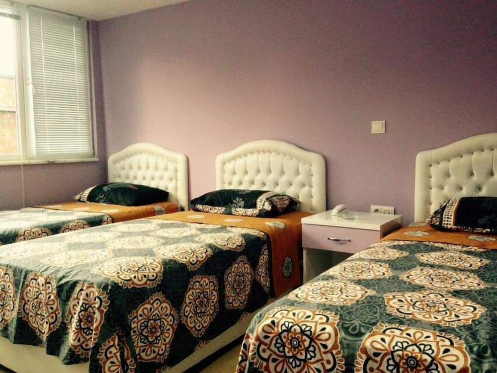 OTEL FERHAT Quadruple Room, City View 4