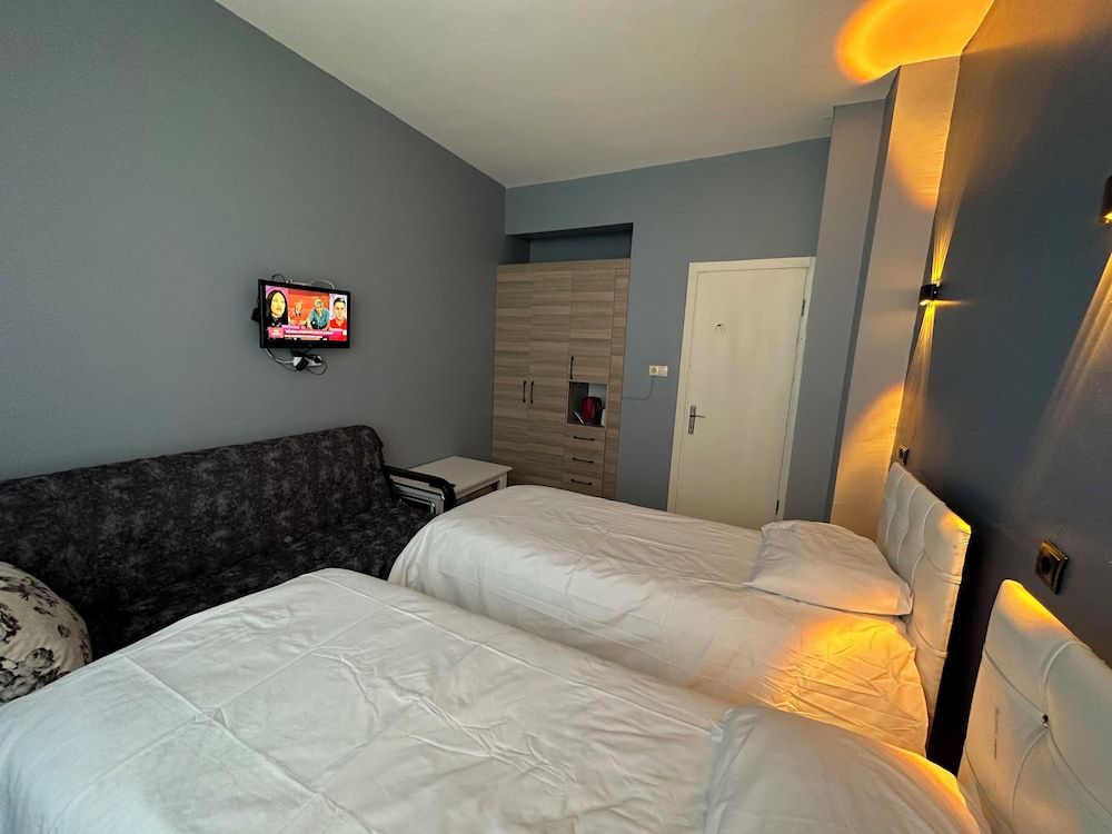 UMK PANSİYON CADDE Family Quadruple Room 2