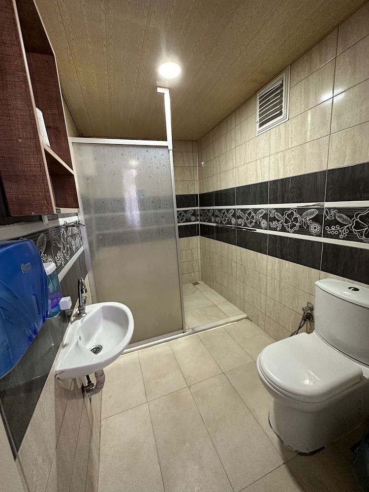 UMK PANSİYON CADDE Family Quadruple Room 5