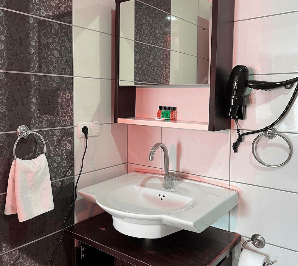 The Riada Hotel Deluxe Suite 6