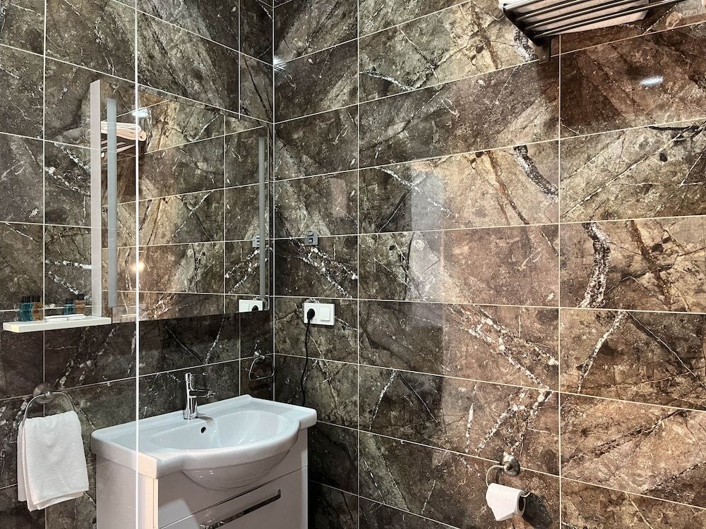 The Riada Hotel Standard Triple Room 4