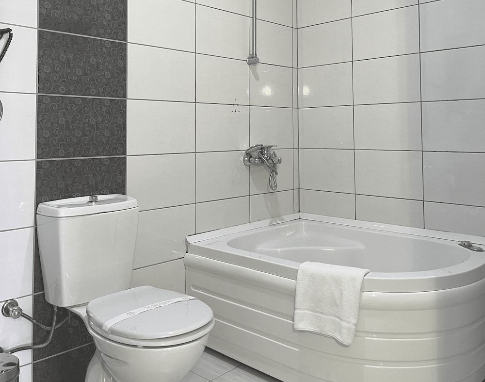 The Riada Hotel Deluxe Suite 5