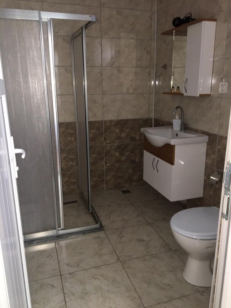 MHT Otel Family Triple Room, Balcony 2