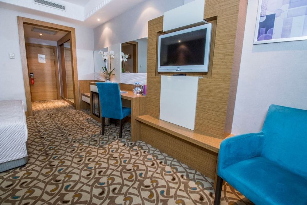 Deluxe Room, Pool View