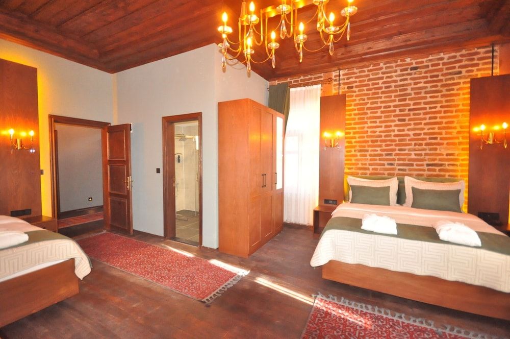 Mihman Konak Hotel Family Room 4