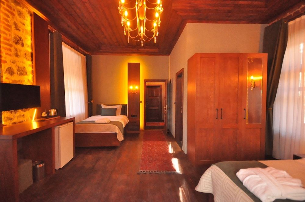 Mihman Konak Hotel Family Room 2