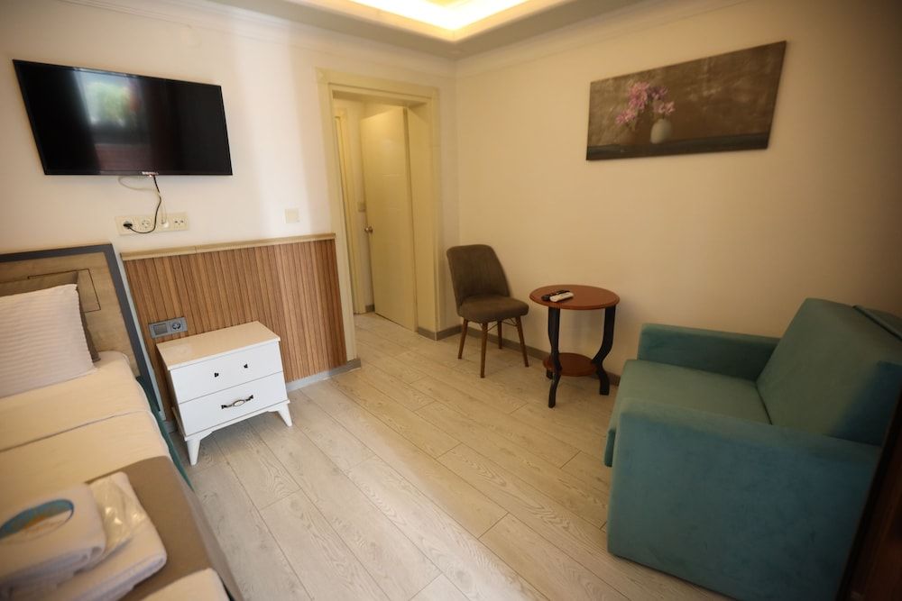 Emek Pansiyon Classic Room, 2 Bedrooms, Non Smoking, Garden View 5