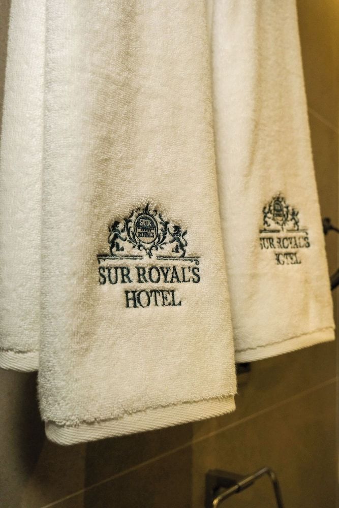 Sur Royals Hotel's Deluxe Room 5