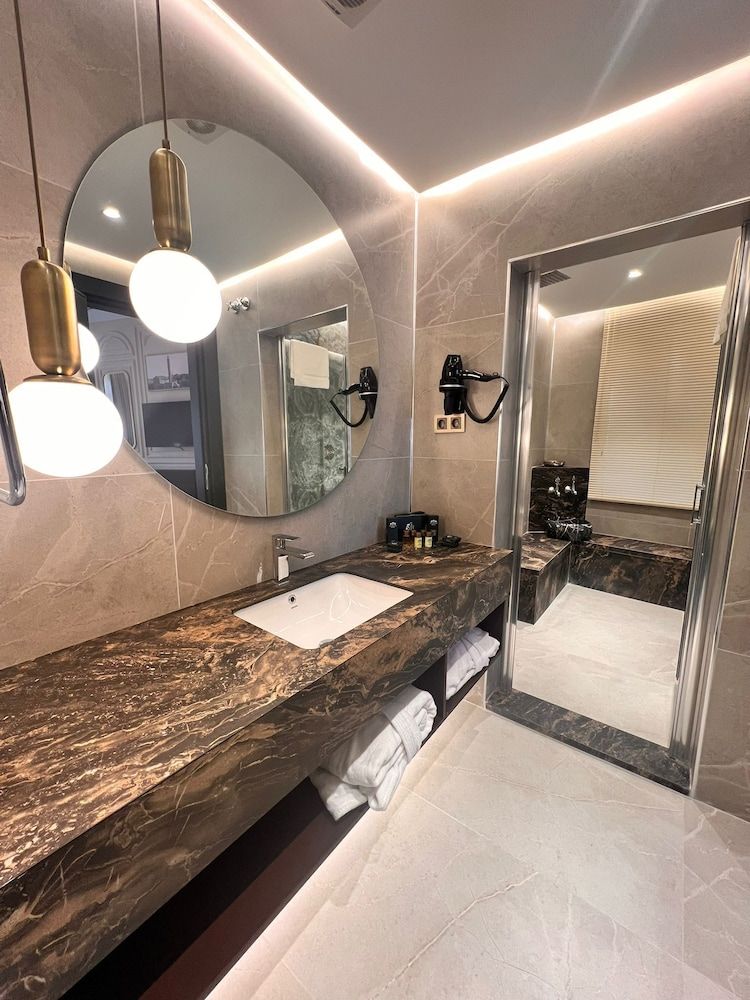 Sur Royals Hotel's Deluxe Room 10