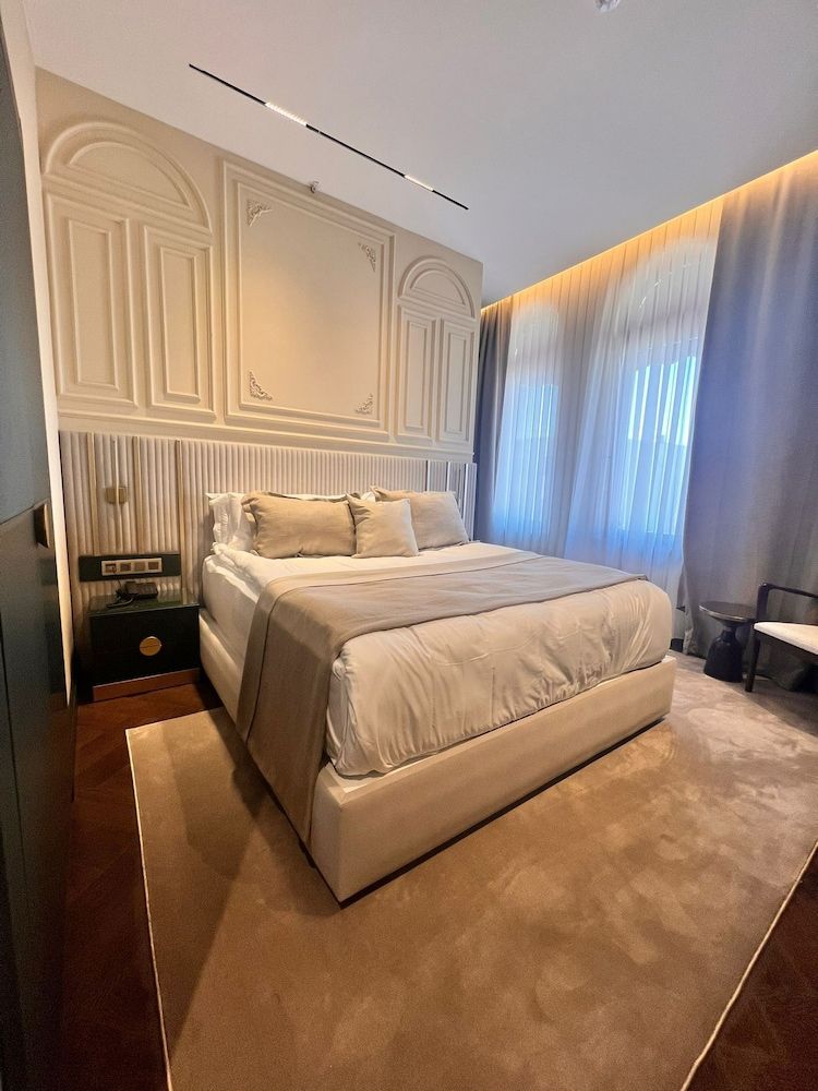 Sur Royals Hotel's Premium Suite