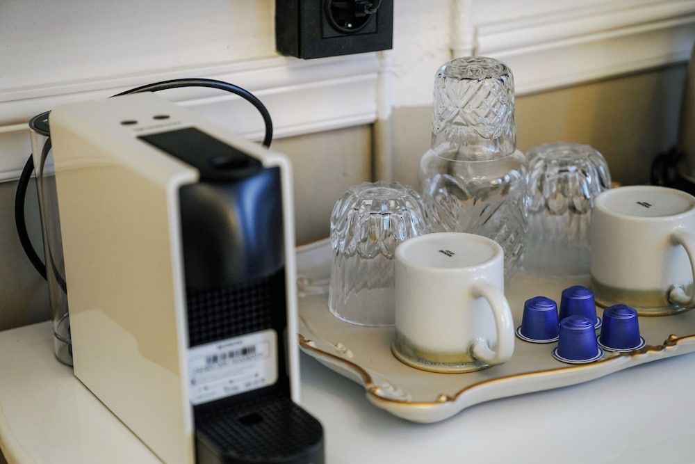 Leila Mansion Hotel Deluxe Triple Room, City View 2