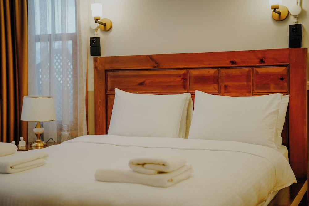 Leila Mansion Hotel Deluxe Triple Room, City View 5