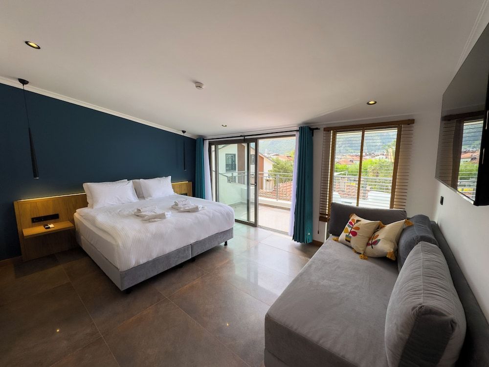 Standard Double Room, 1 King Bed, Mountain View