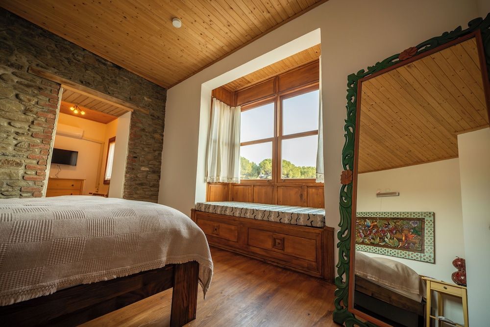 FLORA BİRGİ TAŞ KONAK Family Double Room, Mountain View 2