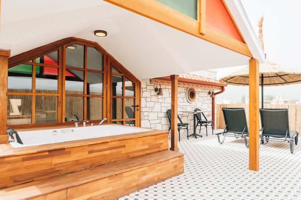 ACC Olives Hotel & Restaurant Superior Room, Balcony, Mountain View 3