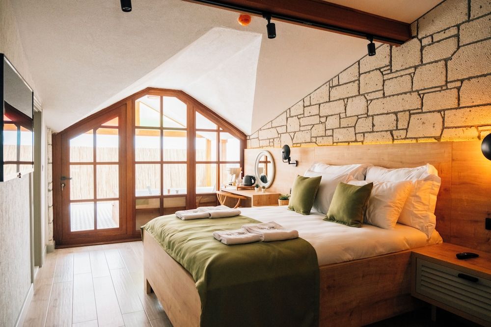 ACC Olives Hotel & Restaurant Superior Room, Balcony, Mountain View 2