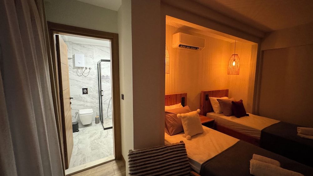 Güzergah Urla Economy Twin Room, Pool View 3