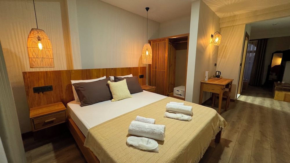 Güzergah Urla Deluxe Room, Pool View 3