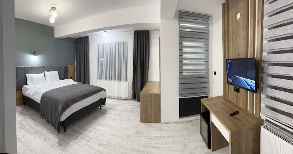 Snowland Otel Sarikamis Family Double or Twin Room 2