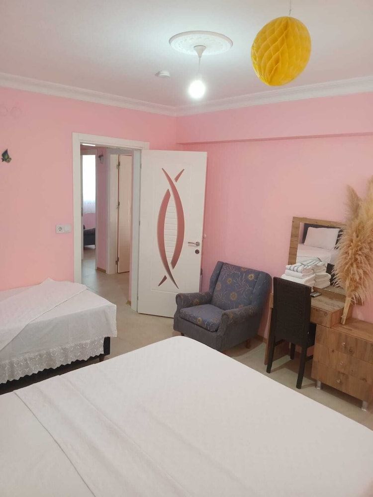 Mehmet Home Comfort Apartment, Balcony, Courtyard View 18