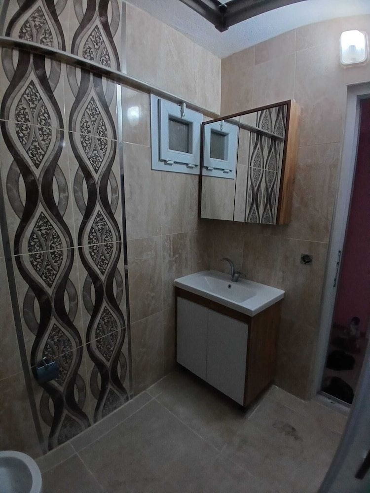 Mehmet Home Comfort Apartment, Balcony, Courtyard View 8