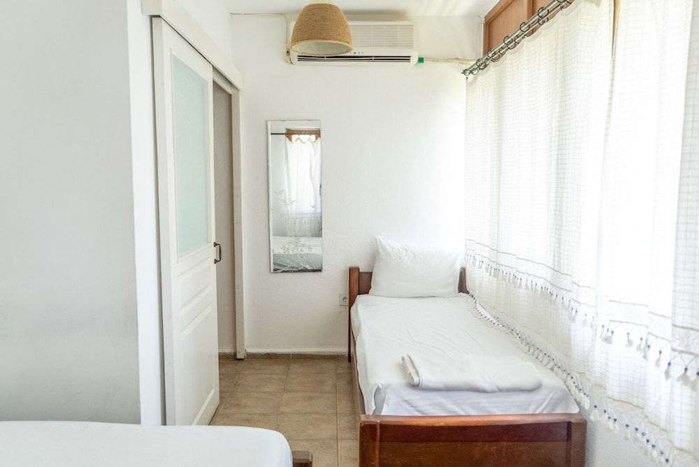 ESEN APART Condo, Garden View 8