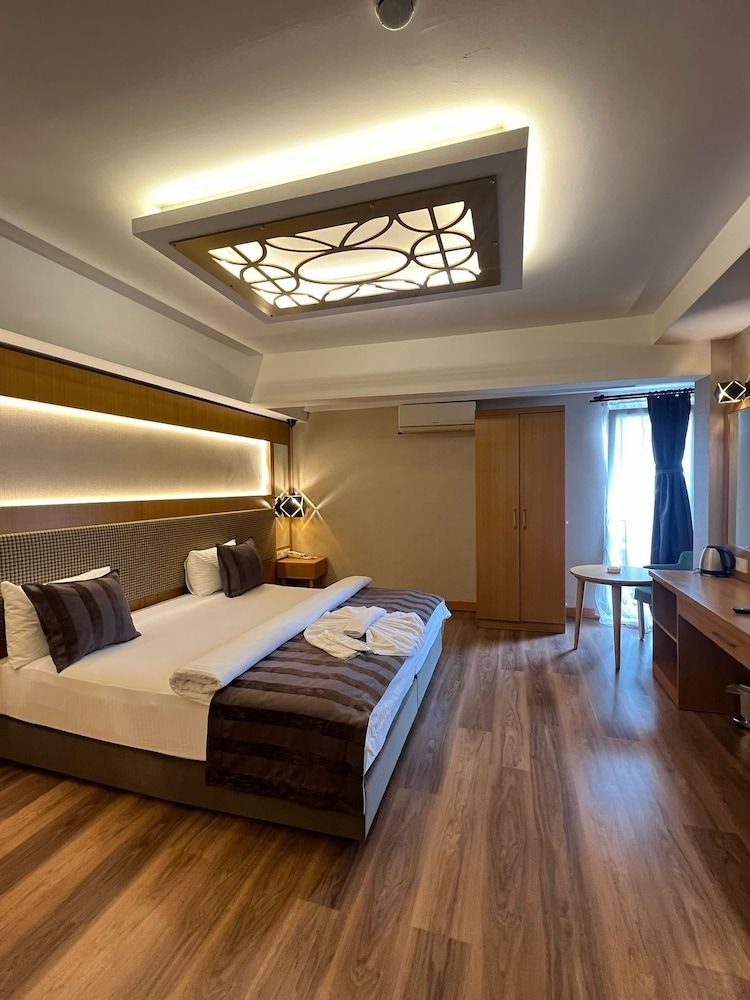 The Port Rooms Standard Double Room 7