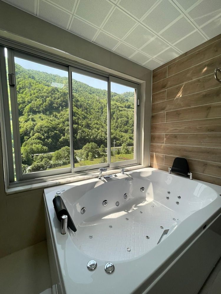 EL'A APART HOTEL Family Apartment, Balcony, Valley View 15