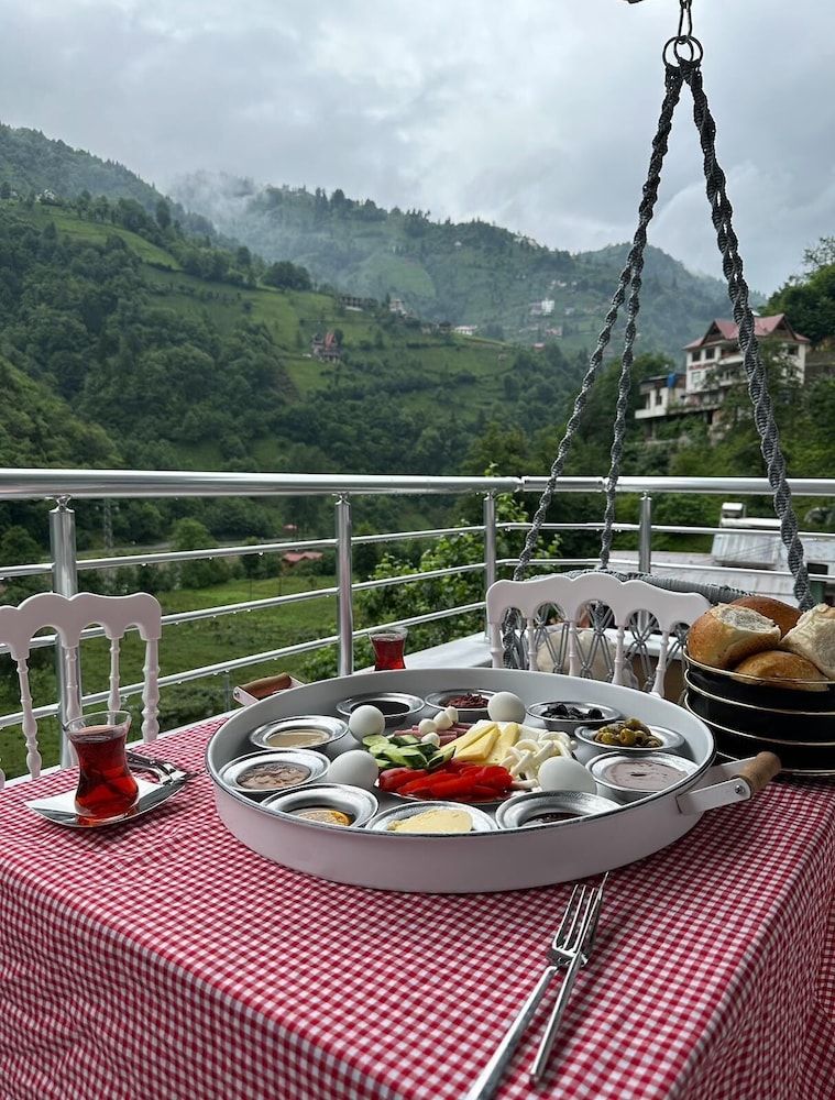 EL'A APART HOTEL Family Apartment, Balcony, Valley View 14