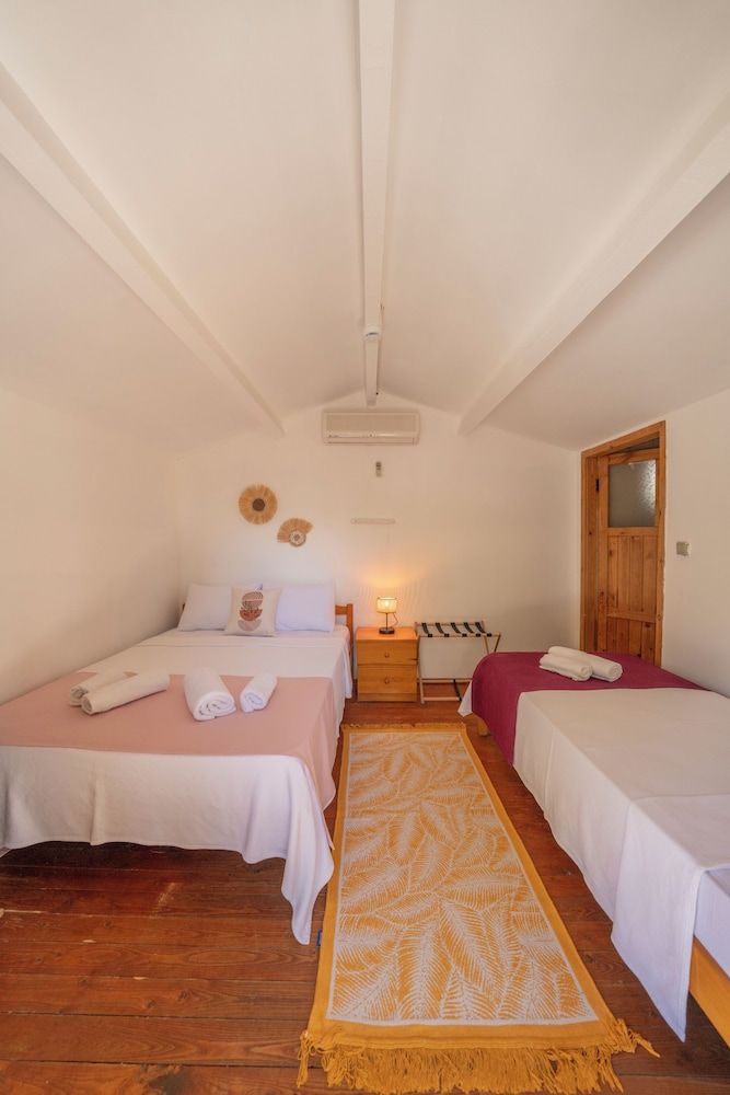 Standard Triple Room, Multiple Beds, Pool View