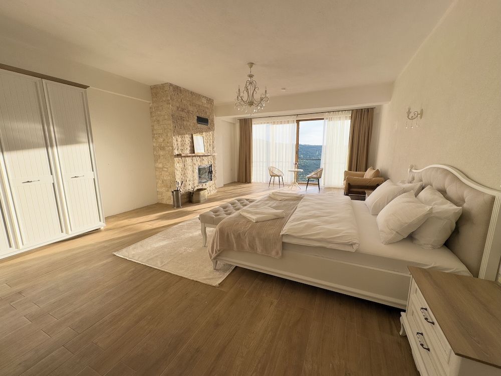 Bona Dea Butik Otel Elite Room, 1 King Bed, Fireplace, Mountain View 3