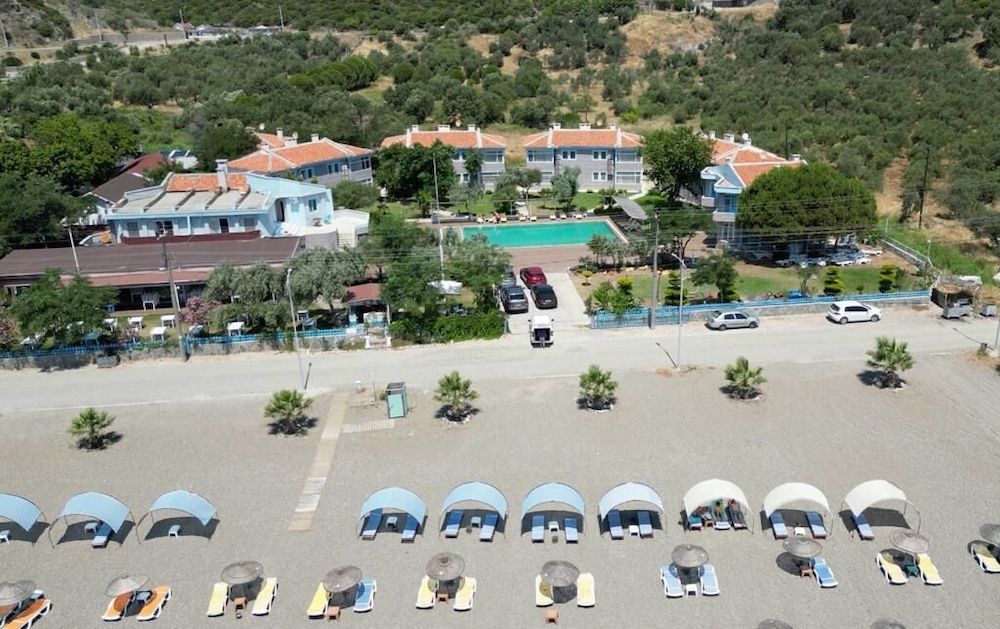 Blue Park Assos