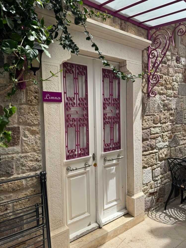 Mi Amor Phokaia Konuk Evi Standard Apartment, 1 Bedroom, Kitchenette, Garden View 8