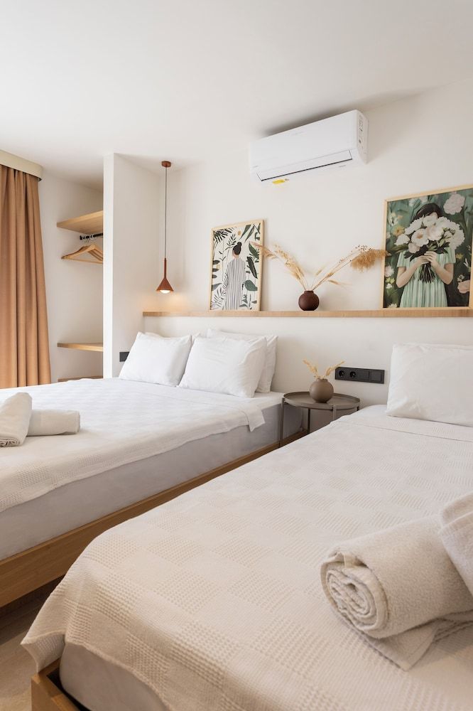 Casa Dalida Boutique Hotel Triple Room 2