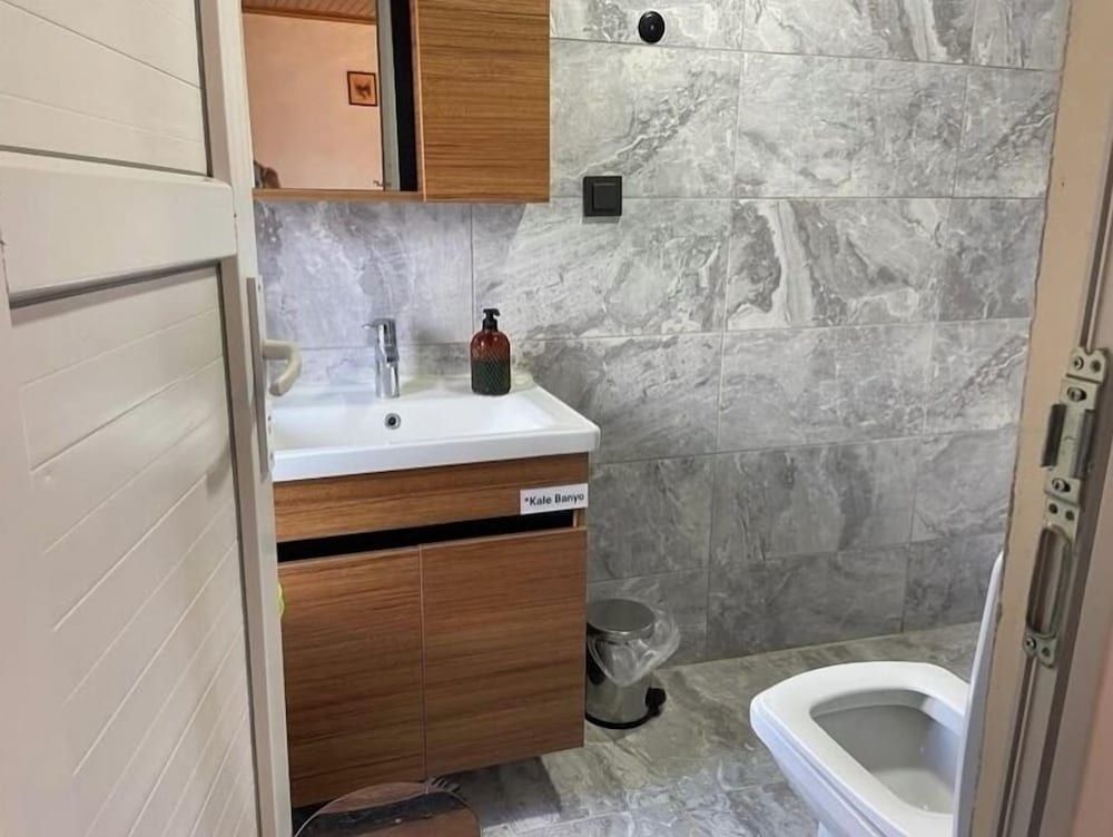 Konak Assos Pansiyon Standard Room 4