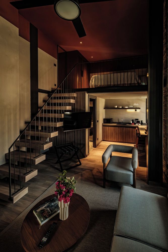 Loft Suite