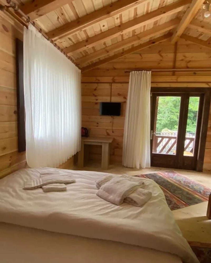 Tree House, Balcony, River View