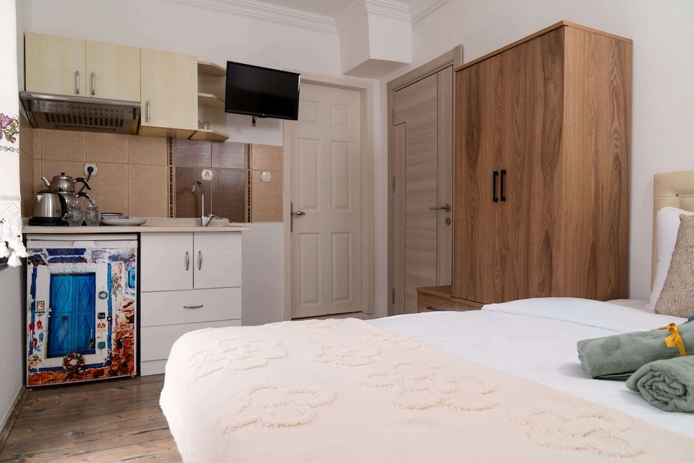 Standard Double Room, Balcony, Garden View