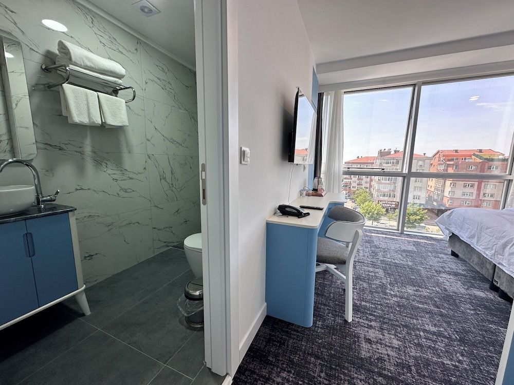 No25 Hotels Standard Double Room 6