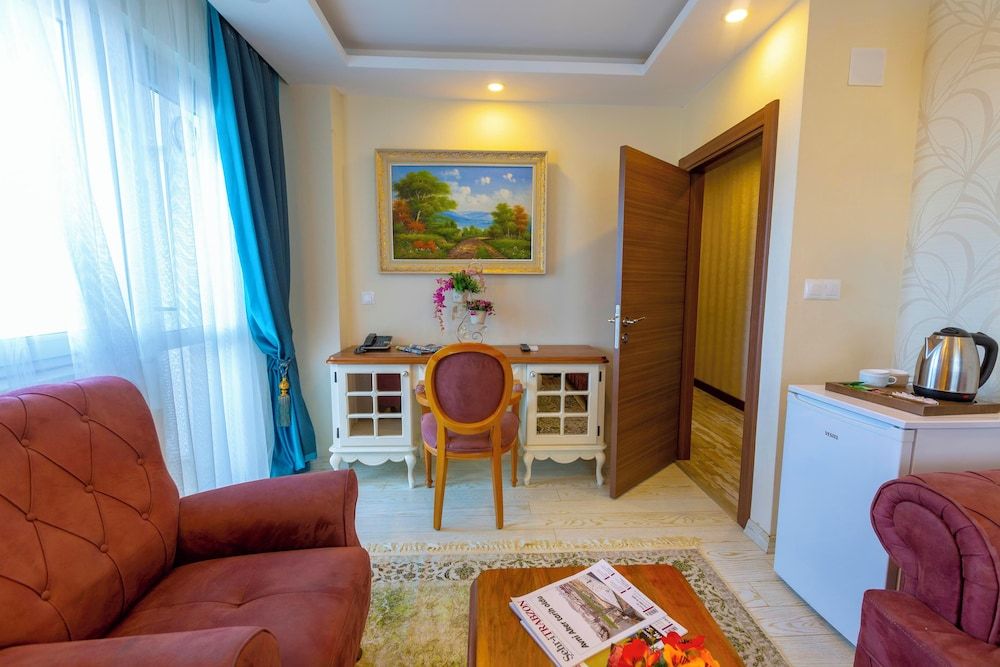 Family Suite, Balcony, City View