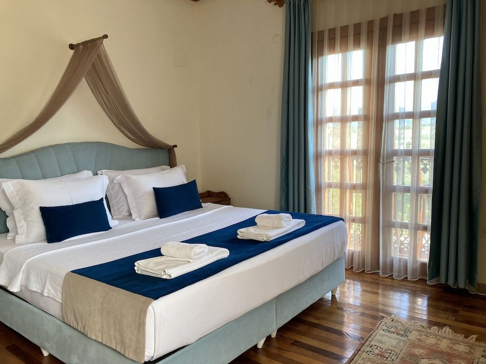 Portofino Boutique Hotel Deluxe Room, Sea or Mountain View, Jacuzzi