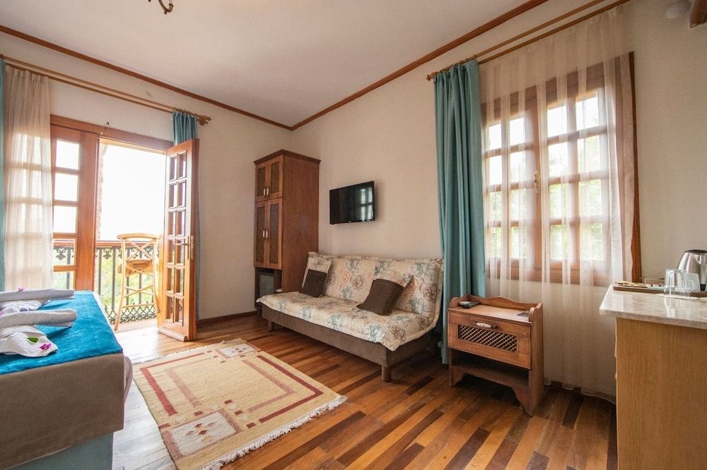 Portofino Boutique Hotel Deluxe Room, Sea or Mountain View, Jacuzzi 3