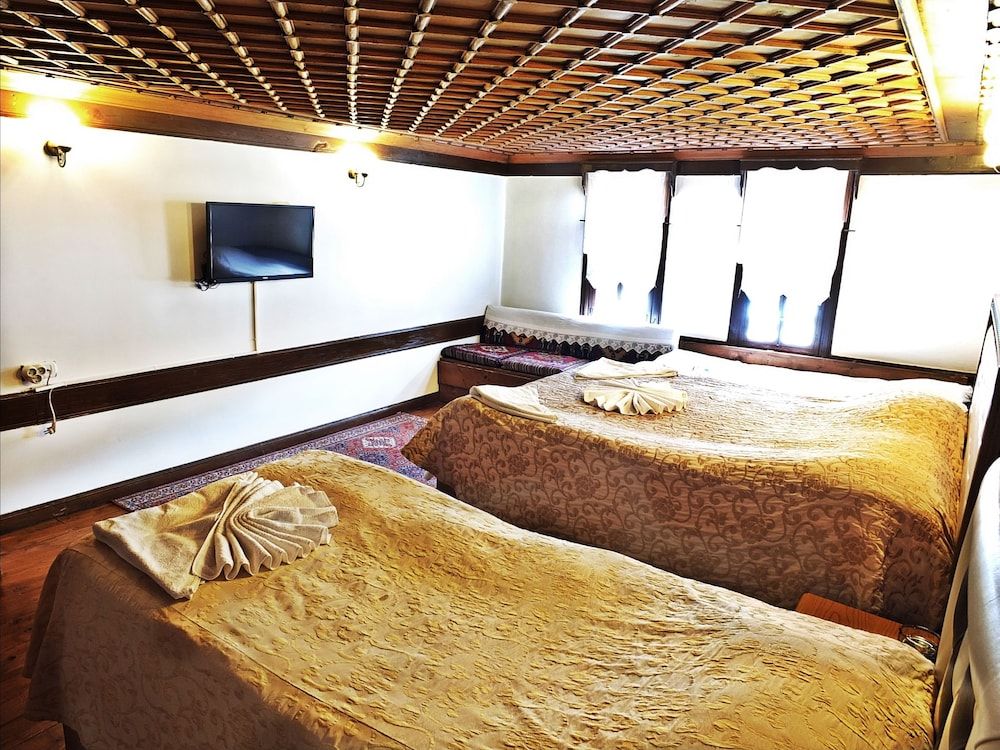 Cakiroglu Konak Family Room