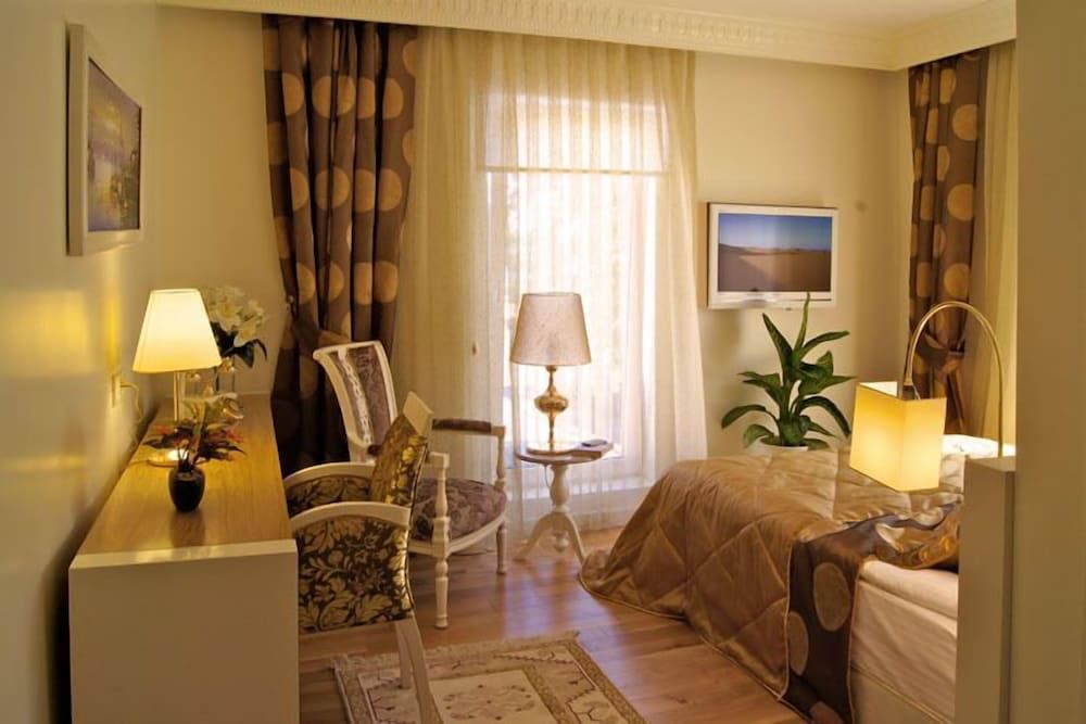 Hotel Gelibolu Deluxe Double Room 2