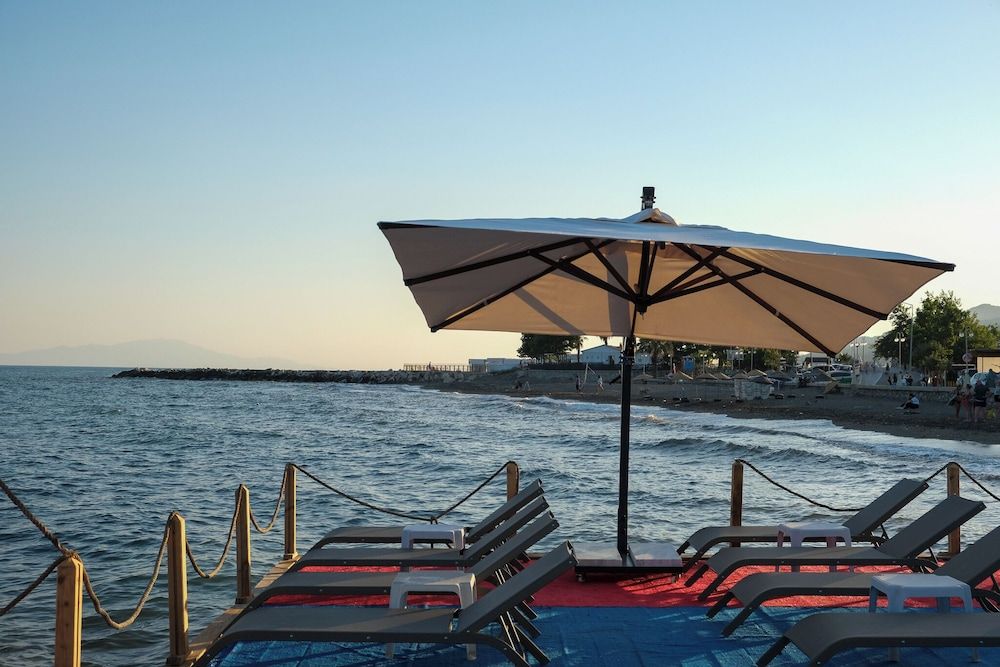 Gargaron Beach Hotel